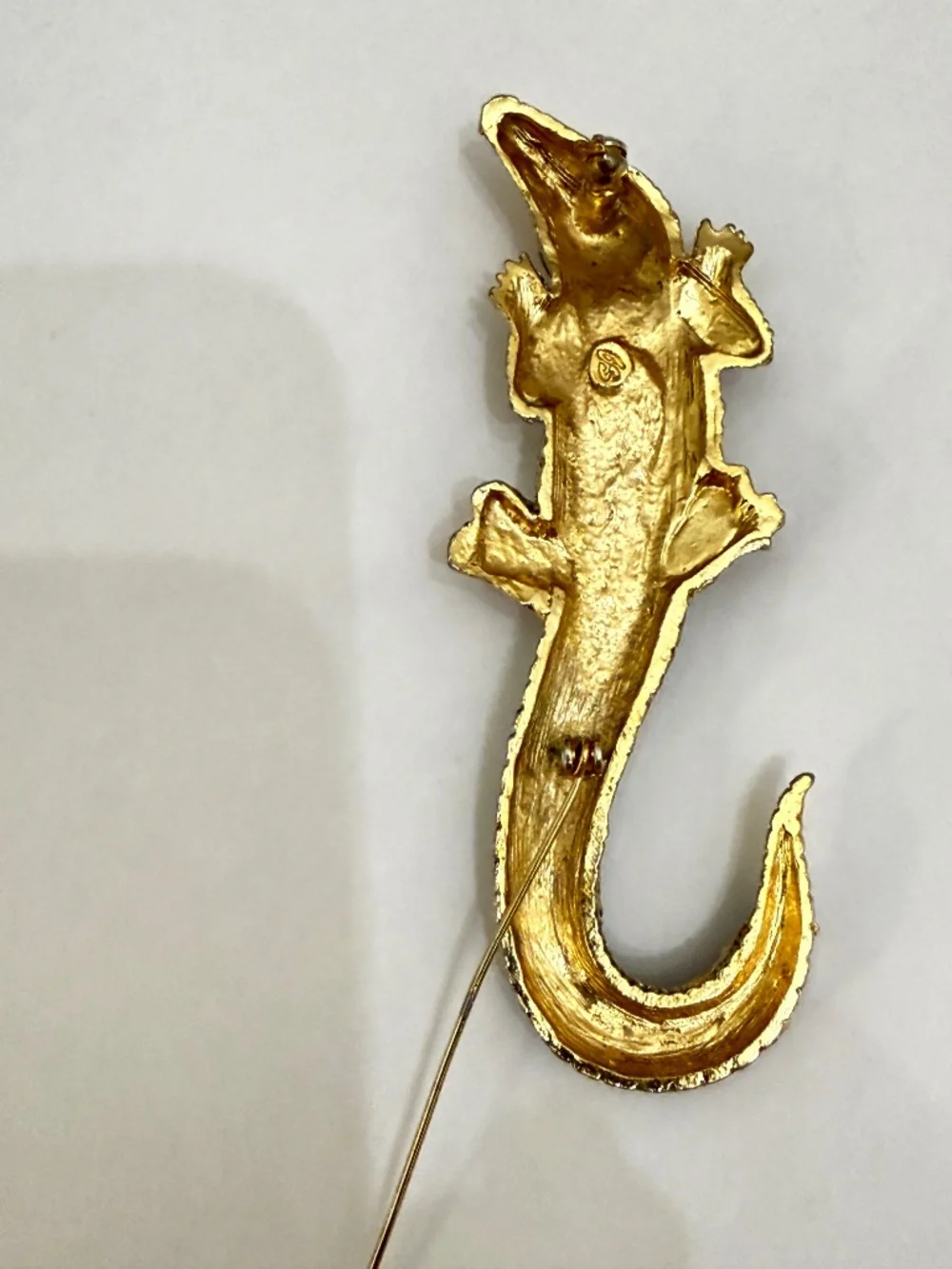 St. John Vintage 90s Gold Textured Alligator Brooch Pin Jewel Eyes